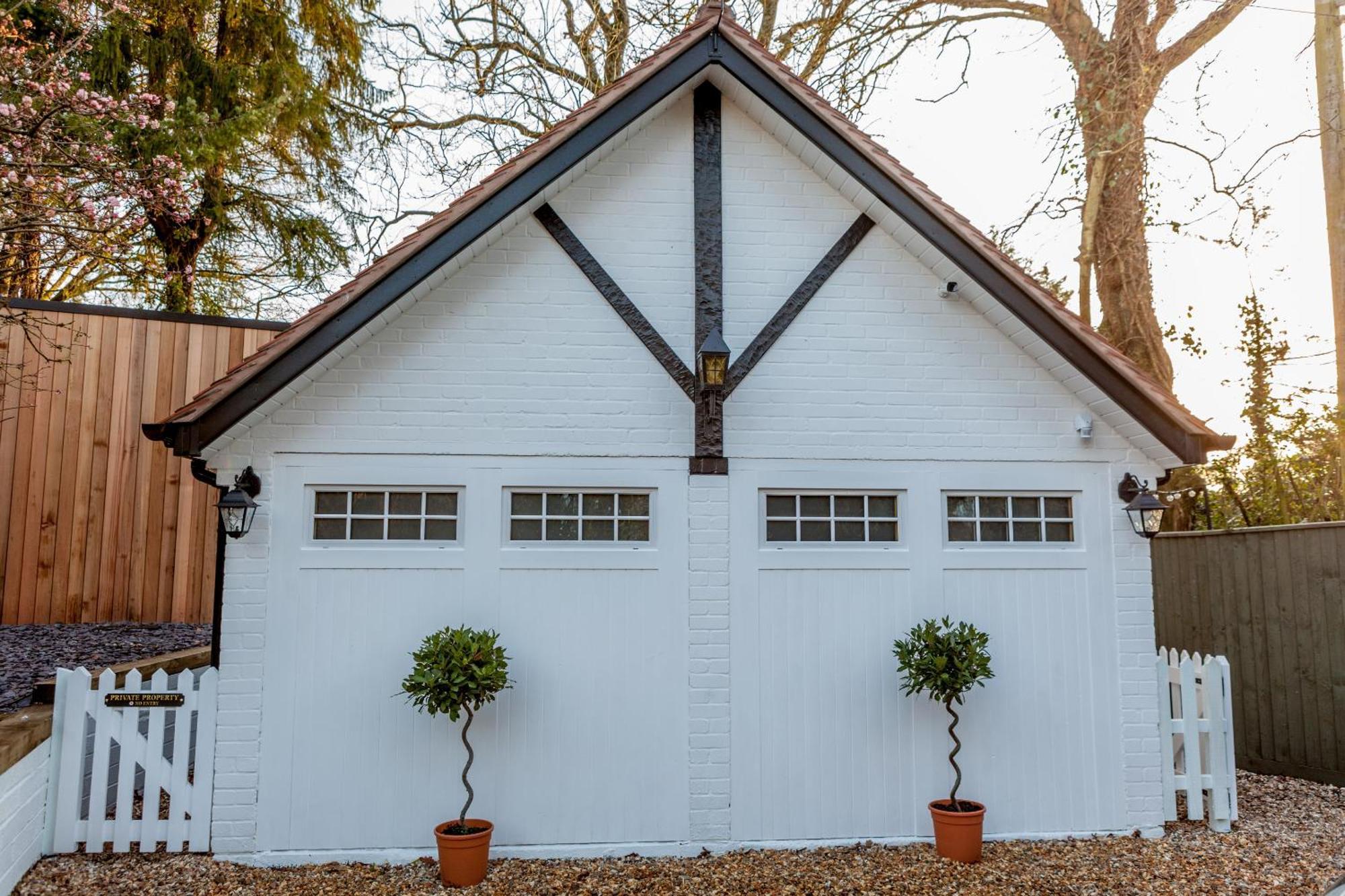 Thatched Eaves Ibsley Exterior photo